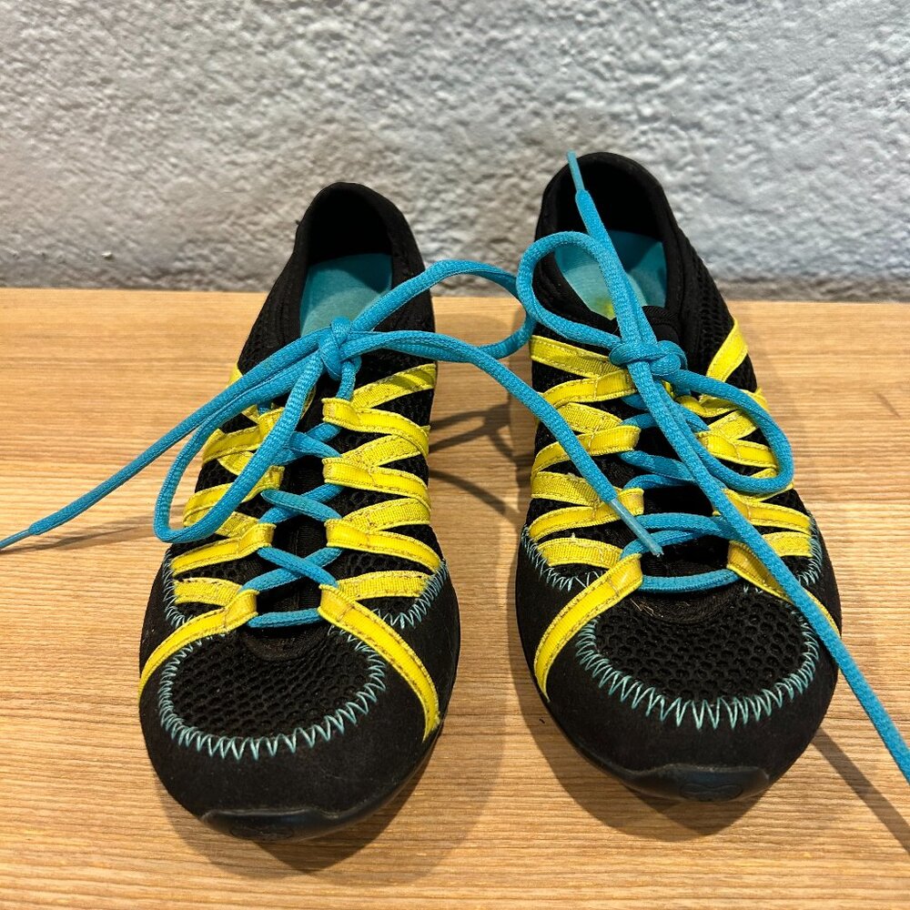 Vintage Rocket Dog sneakers size 5.5-6.0